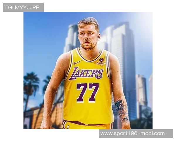 东契奇与里夫斯联手发威勇士油漆区内线防守漏洞显著 东契奇与里夫斯联手发威勇士油漆区内线防守漏洞显著